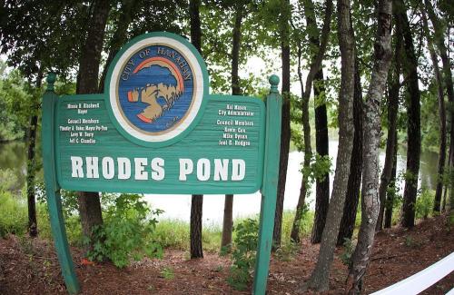 Rhodes Pond