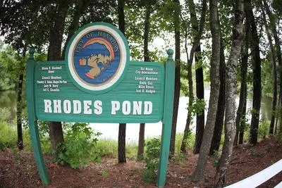 Rhodes Pond